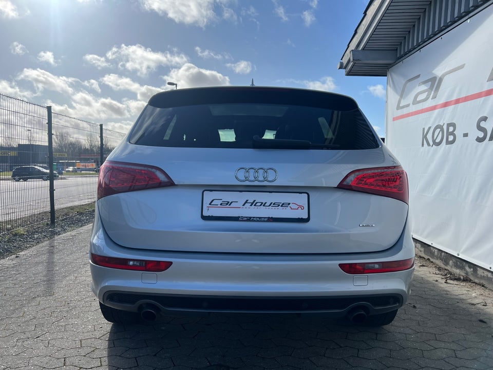 Audi Q5 2,0 TFSi 211 S-line quattro S-tr. 5d
