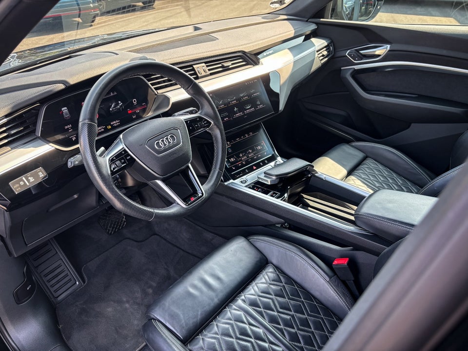 Audi e-tron 55 S-line quattro 5d
