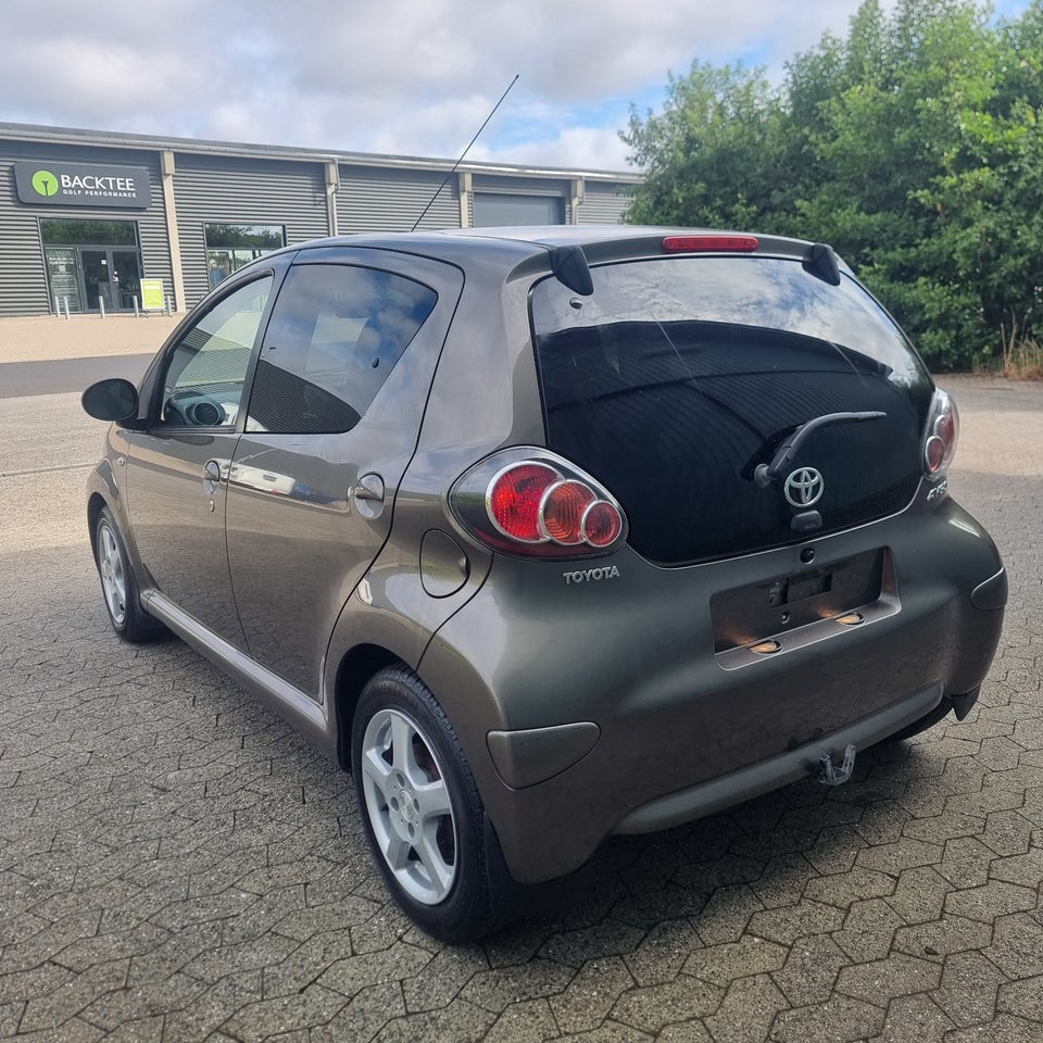 Toyota Aygo 1,0 VVT-i T1 5d