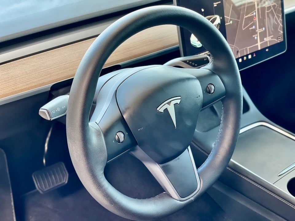 Tesla Model Y Long Range AWD 5d