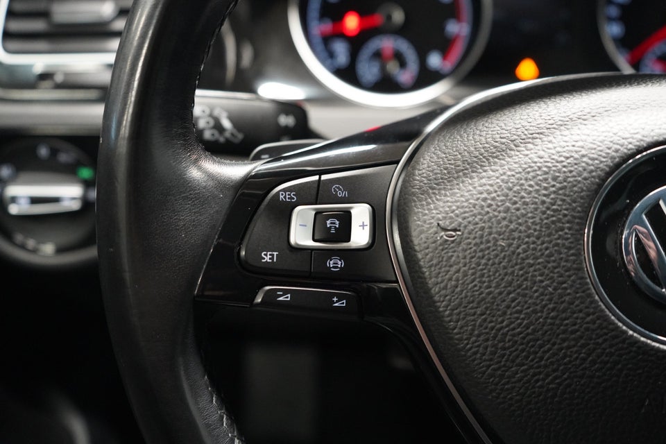 VW Golf VII 1,5 TSi 150 Highline DSG 5d