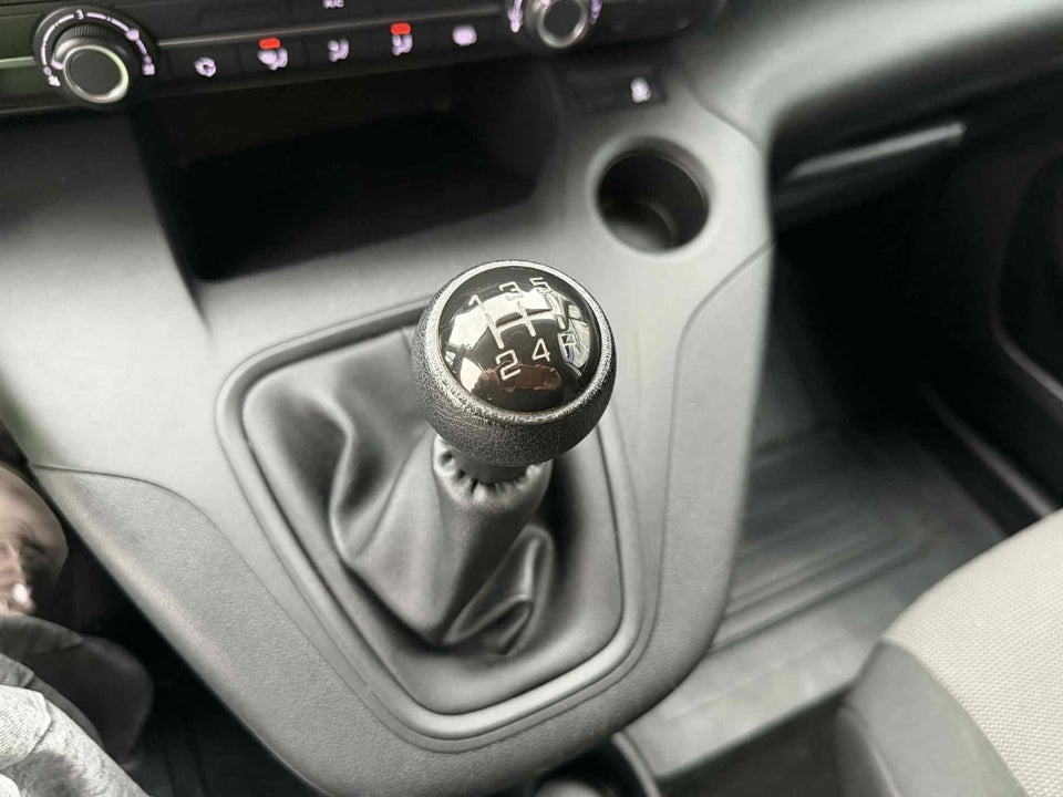 Toyota ProAce City 1,5 D 102 Long Comfort 6d