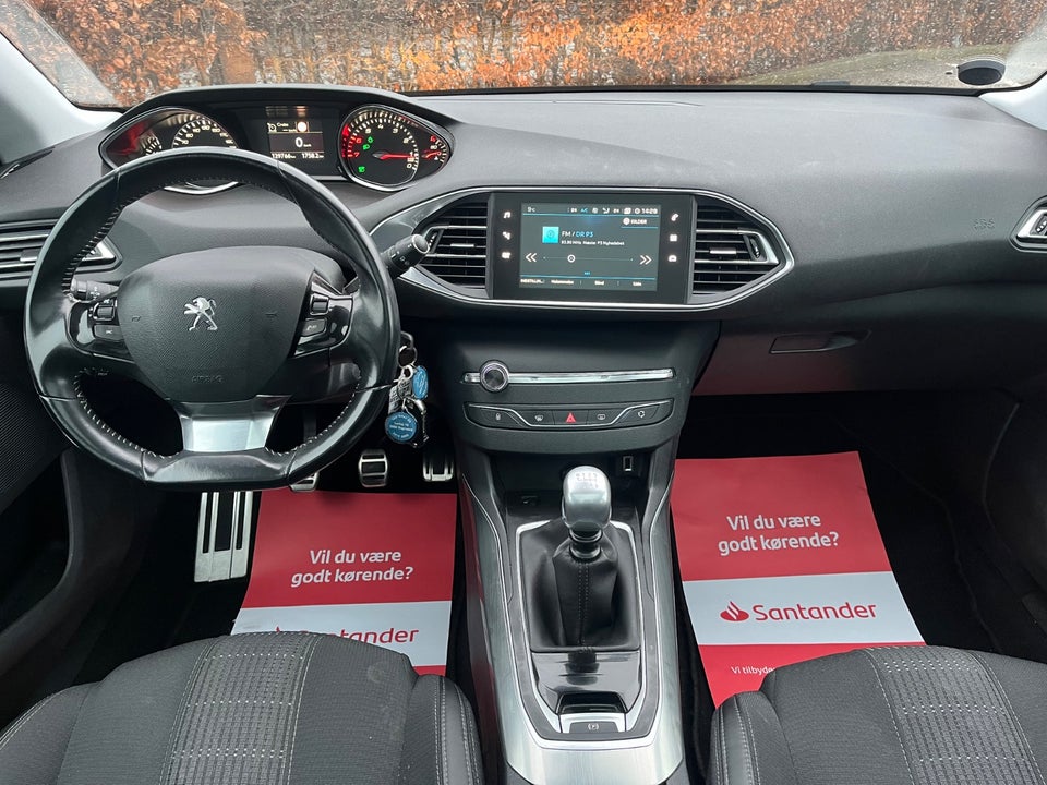 Peugeot 308 1,2 e-THP 130 Allure Sky SW 5d