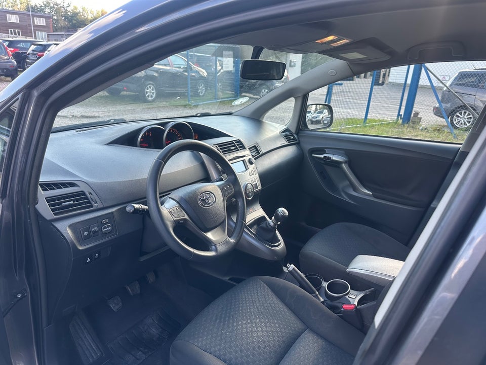 Toyota Verso 2,0 D-4D TX 7prs 5d