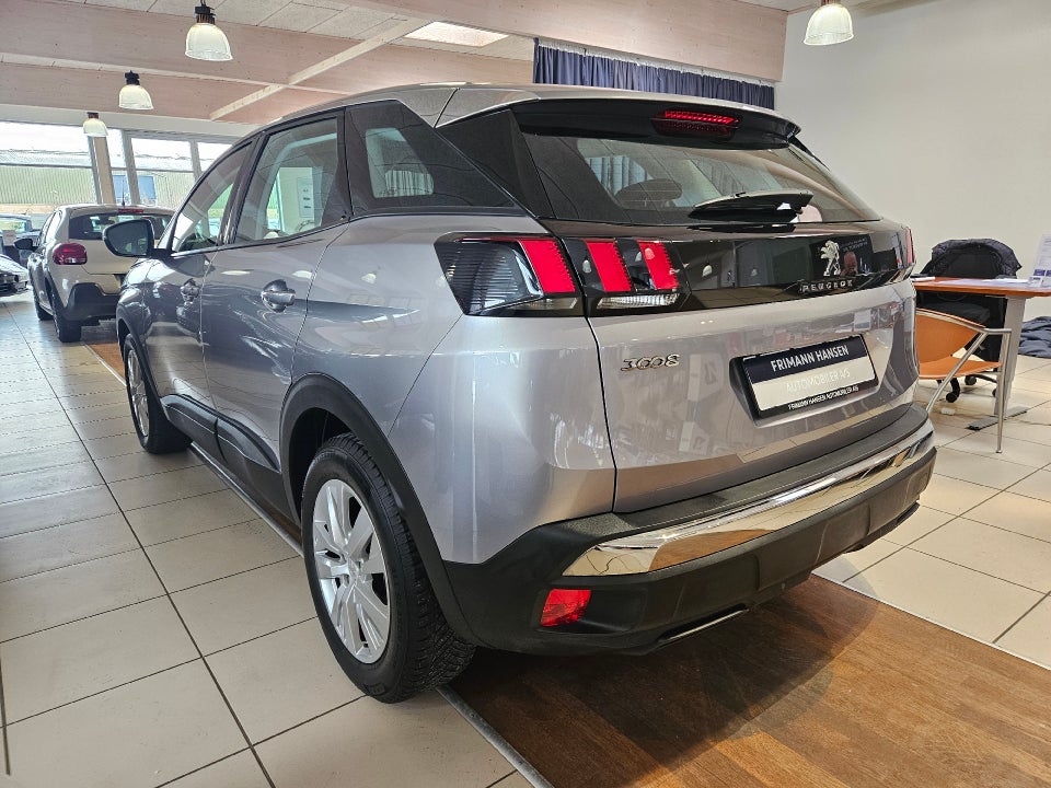 Peugeot 3008 1,2 e-THP 130 Strike 5d