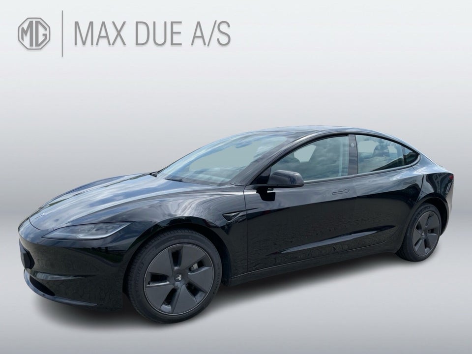 Tesla Model 3 Long Range AWD 4d
