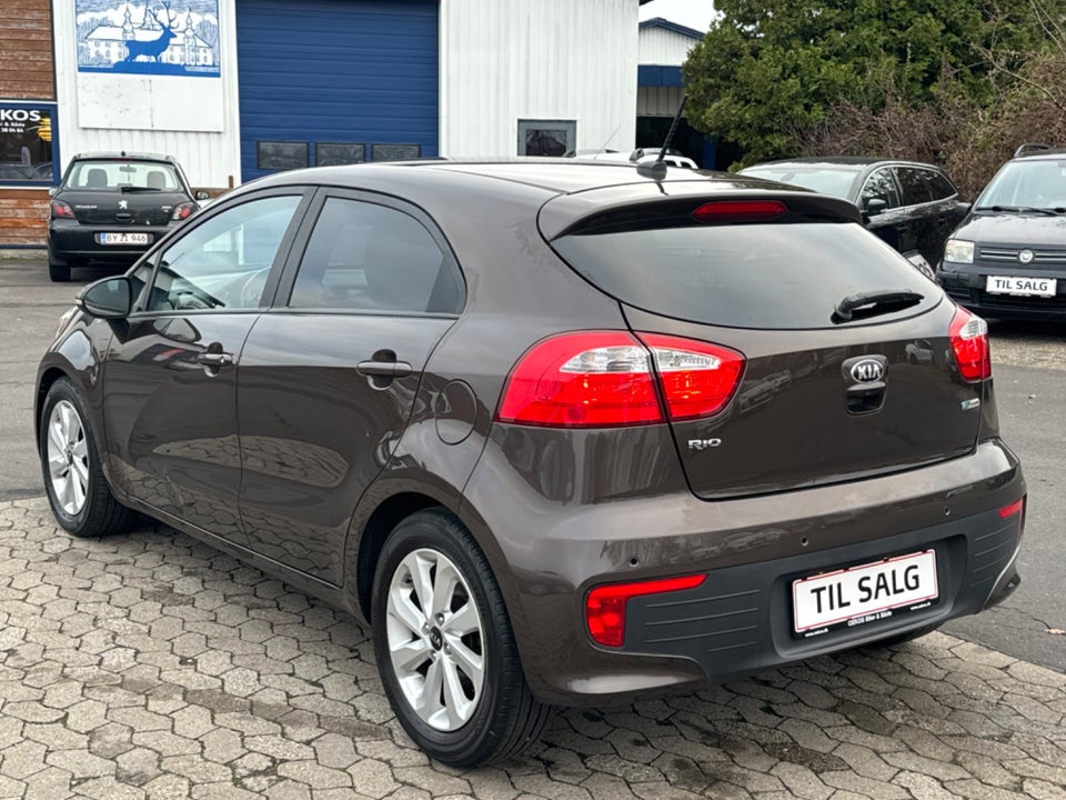 Kia Rio 1,2 CVVT Premium 5d