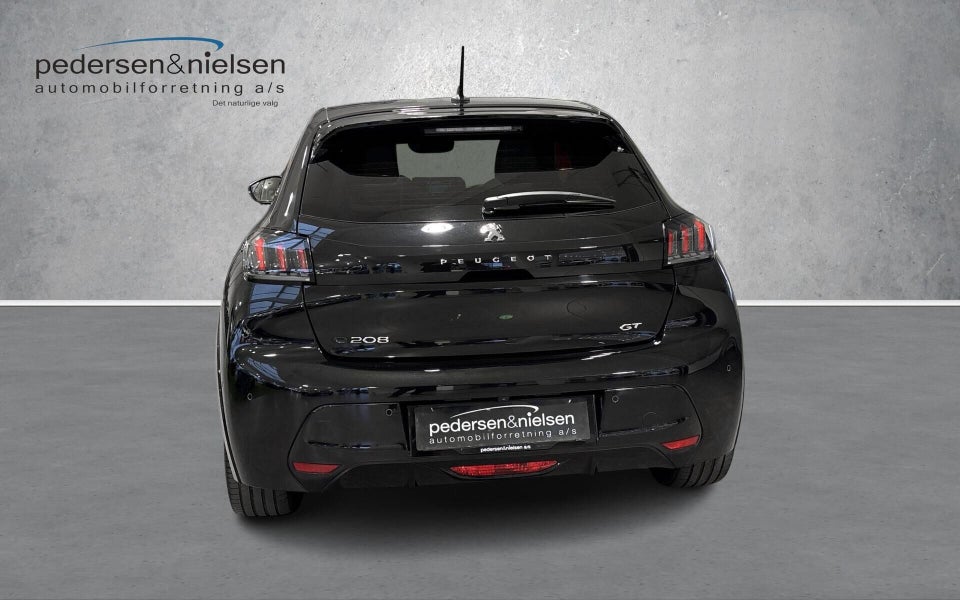 Peugeot e-208 50 GT 5d
