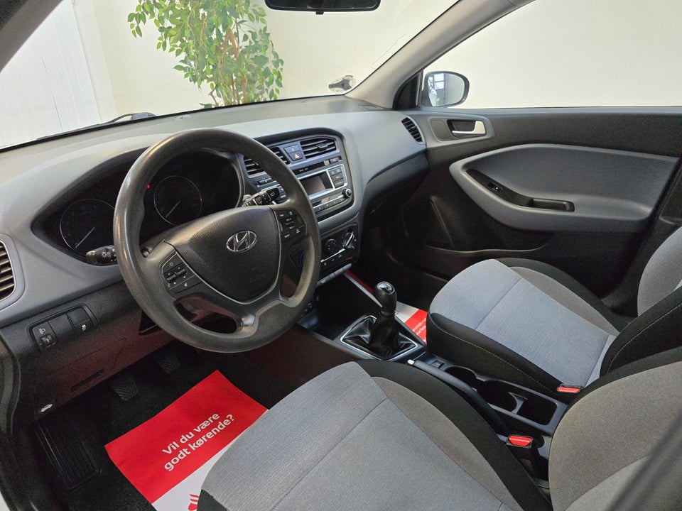 Hyundai i20 1,25 Move 5d