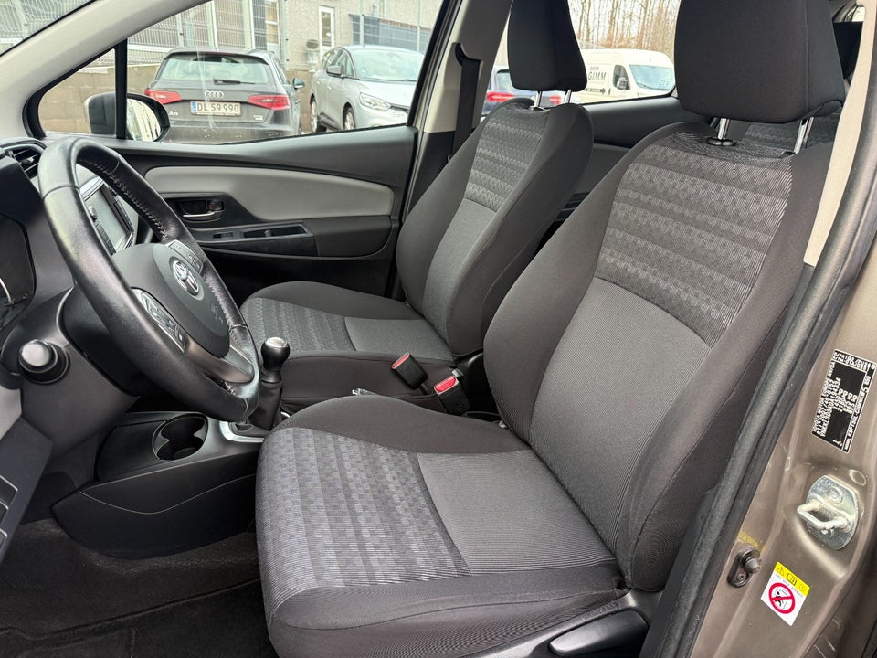 Toyota Yaris 1,0 VVT-i T2 Komfort 5d