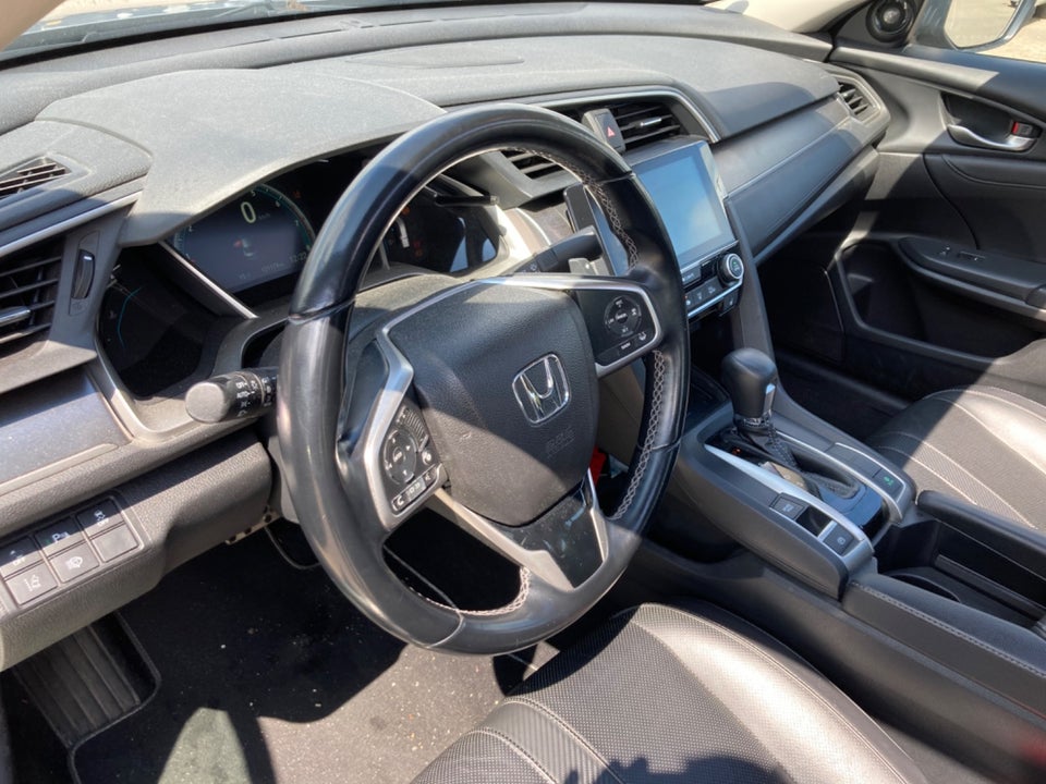 Honda Civic 1,5 VTEC Turbo Executive CVT 4d