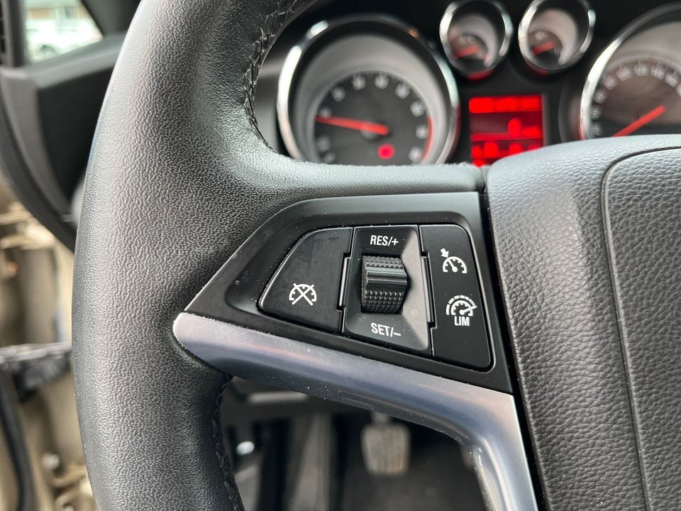 Opel Cascada 1,4 T 140 Cosmo 2d