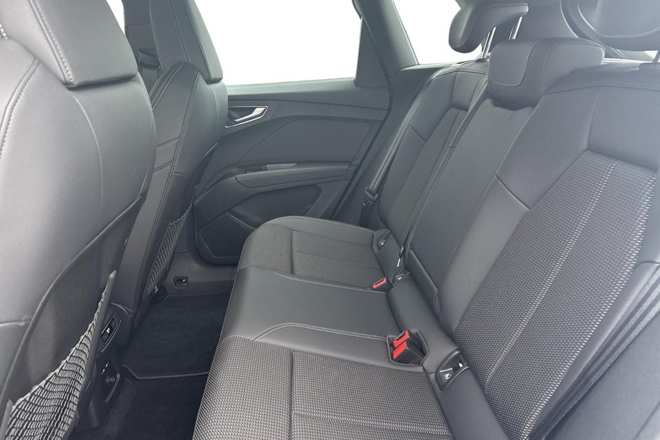 Audi Q4 e-tron 45 Ultra quattro 5d