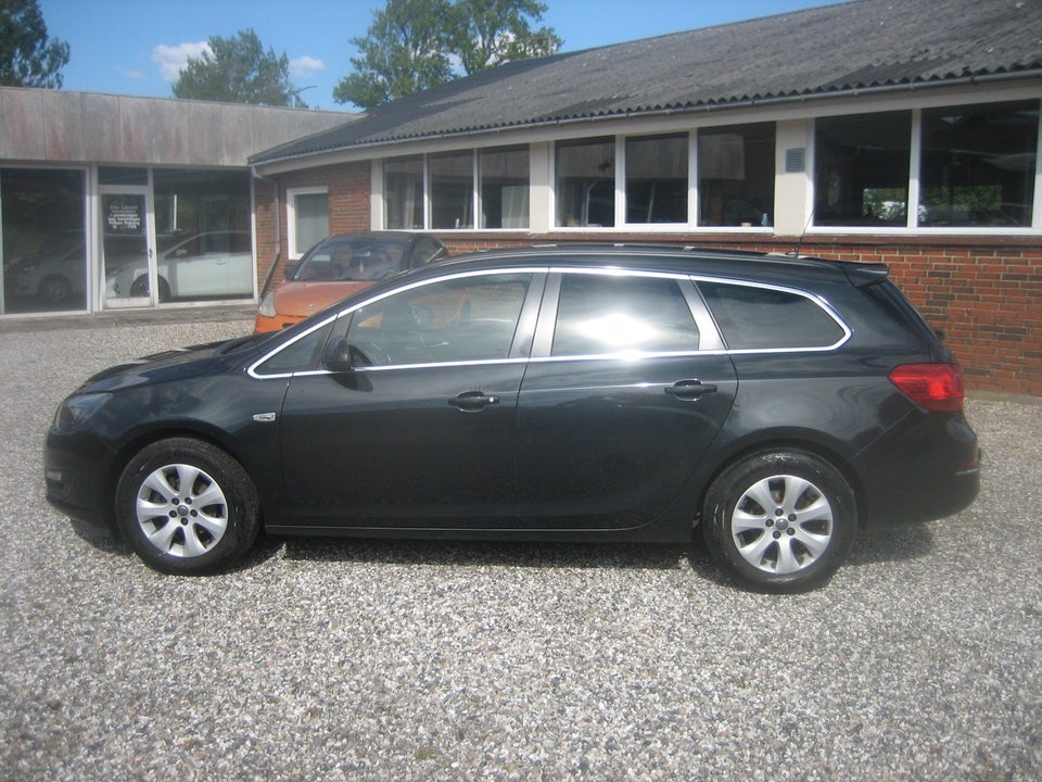 Opel Astra 1,4 T 140 Enjoy Sports Tourer 5d