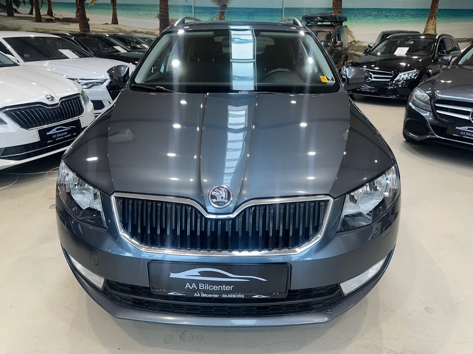 Skoda Octavia 1,6 TDi 110 Style Combi DSG 5d