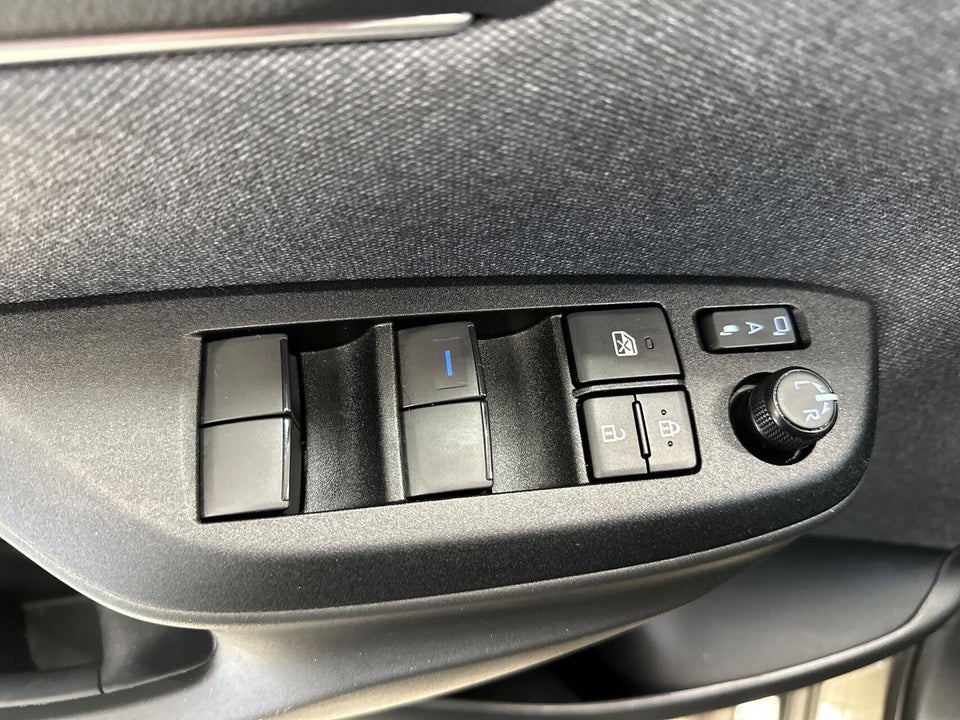 Toyota Yaris 1,5 Hybrid H3 Style e-CVT 5d