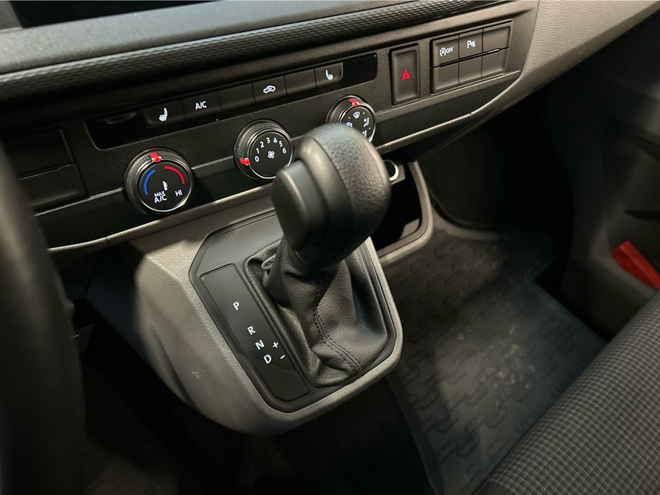 VW Transporter 2,0 TDi 150 Kassevogn DSG lang