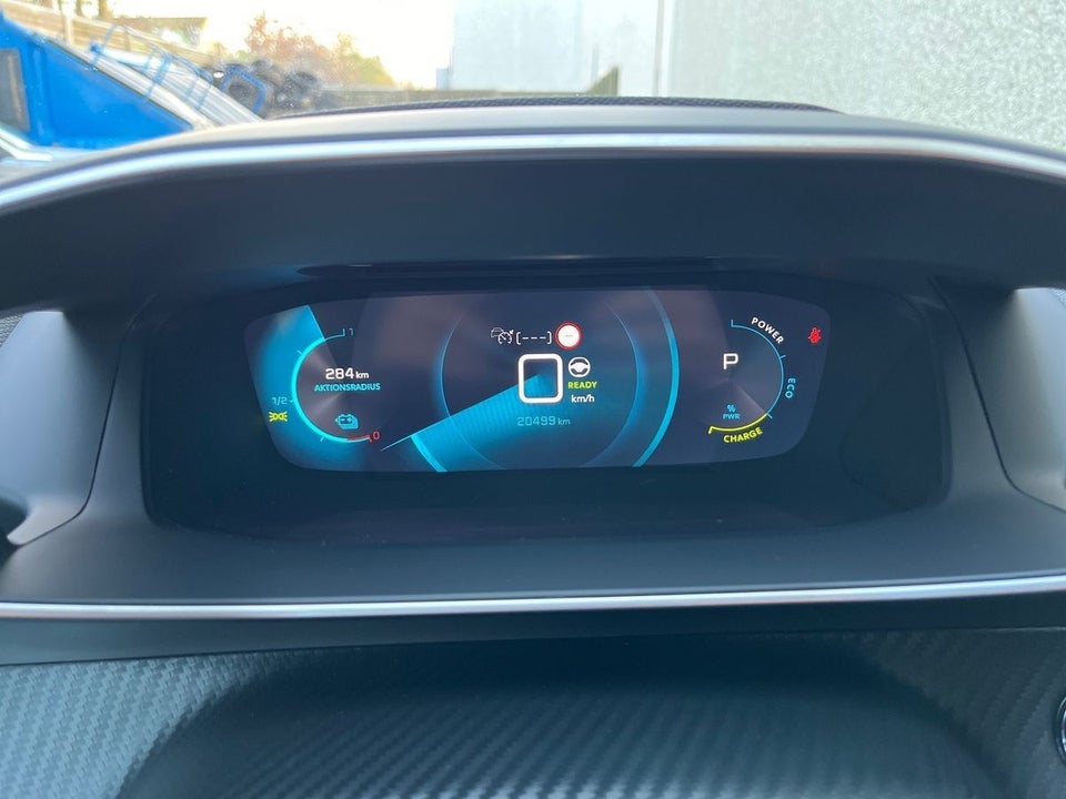 Peugeot e-2008 50 GT 5d