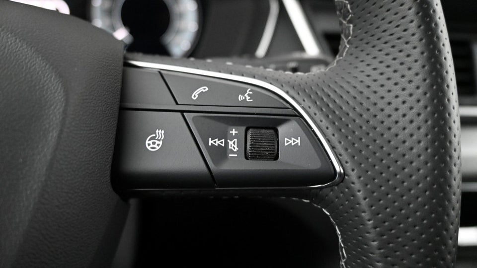 Audi Q5 55 TFSi e S-line quattro S-tr. 5d