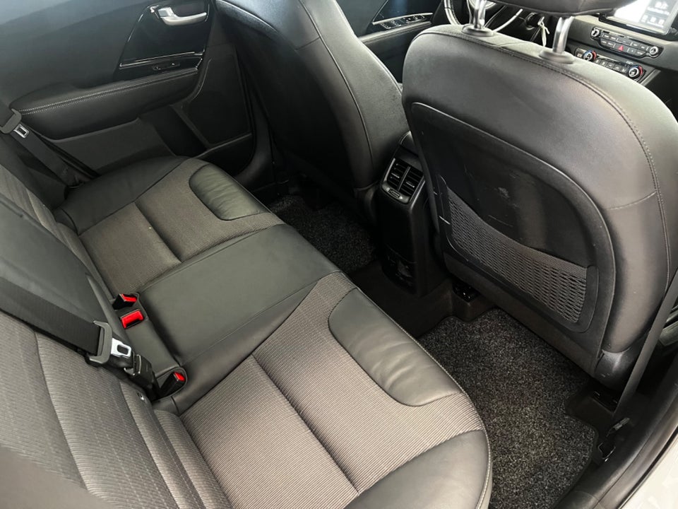 Kia Niro 1,6 PHEV Advance DCT 5d