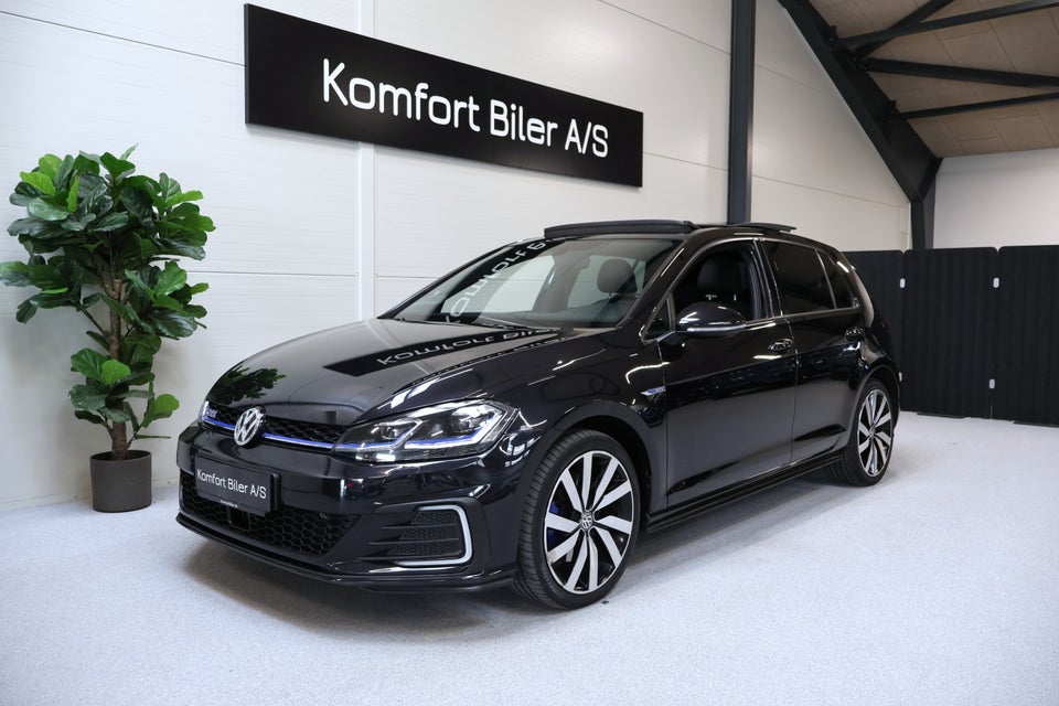 VW Golf VII 1,4 GTE DSG 5d