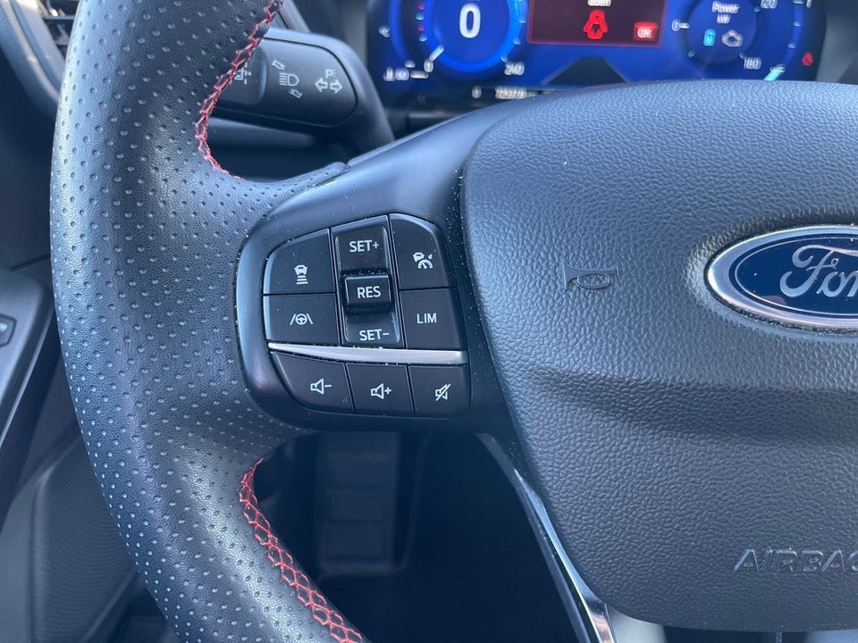 Ford Kuga 2,5 PHEV ST-Line X CVT 5d