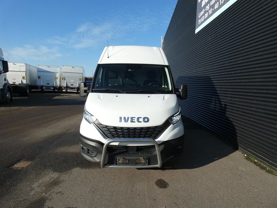 Iveco Daily 3,0 35C18 12m³ Van AG8