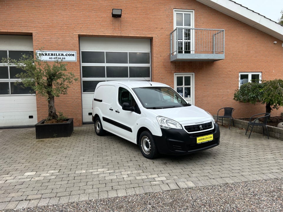 Peugeot Partner 1,6 BlueHDi 100 L1 Premium Van 5d