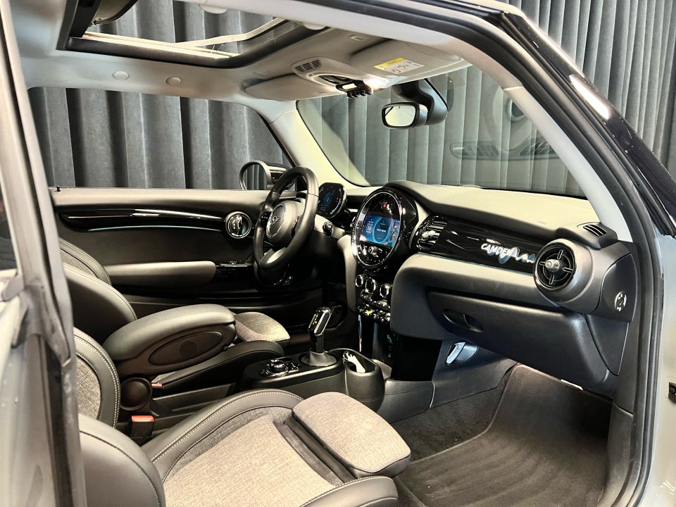 MINI Cooper SE Camden Edition 3d