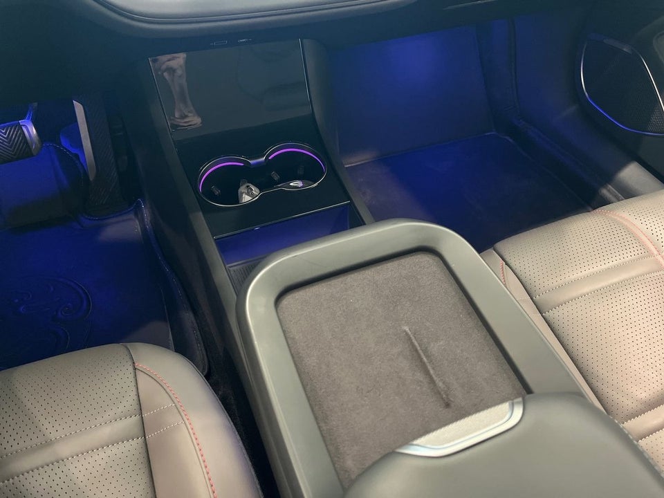Hongqi EH7 111 Exclusive 4d