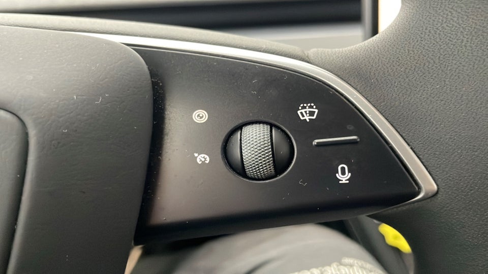 Tesla Model 3 RWD 4d