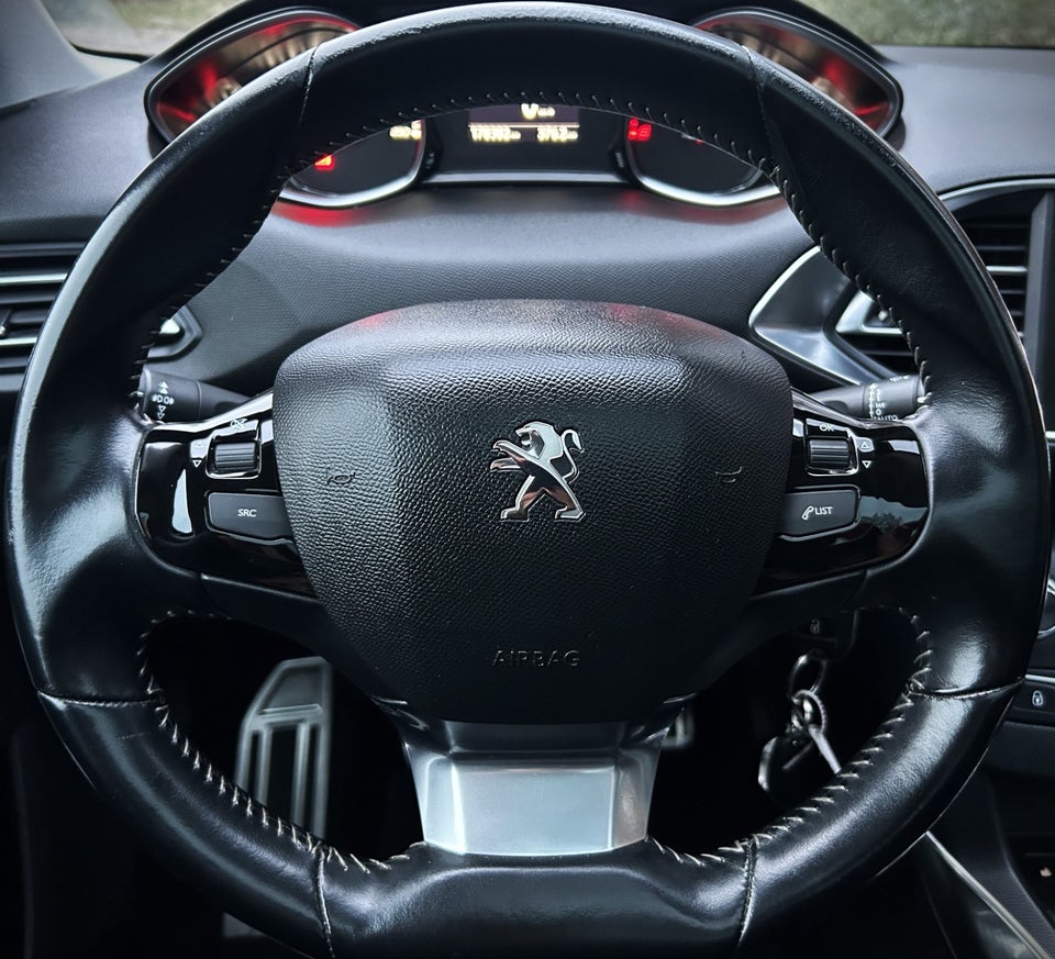 Peugeot 308 1,6 BlueHDi 120 Allure Sky SW 5d