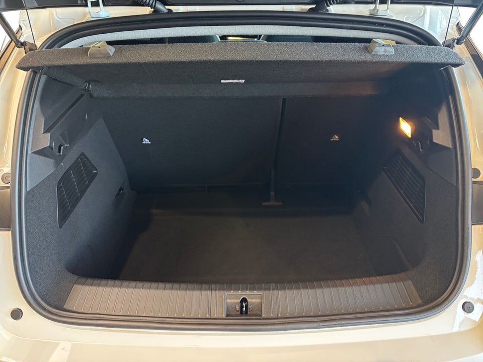 Renault Megane E-Tech 40 Equilibre 5d