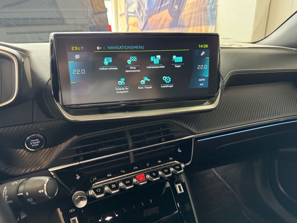 Peugeot e-2008 50 GT Sky 5d