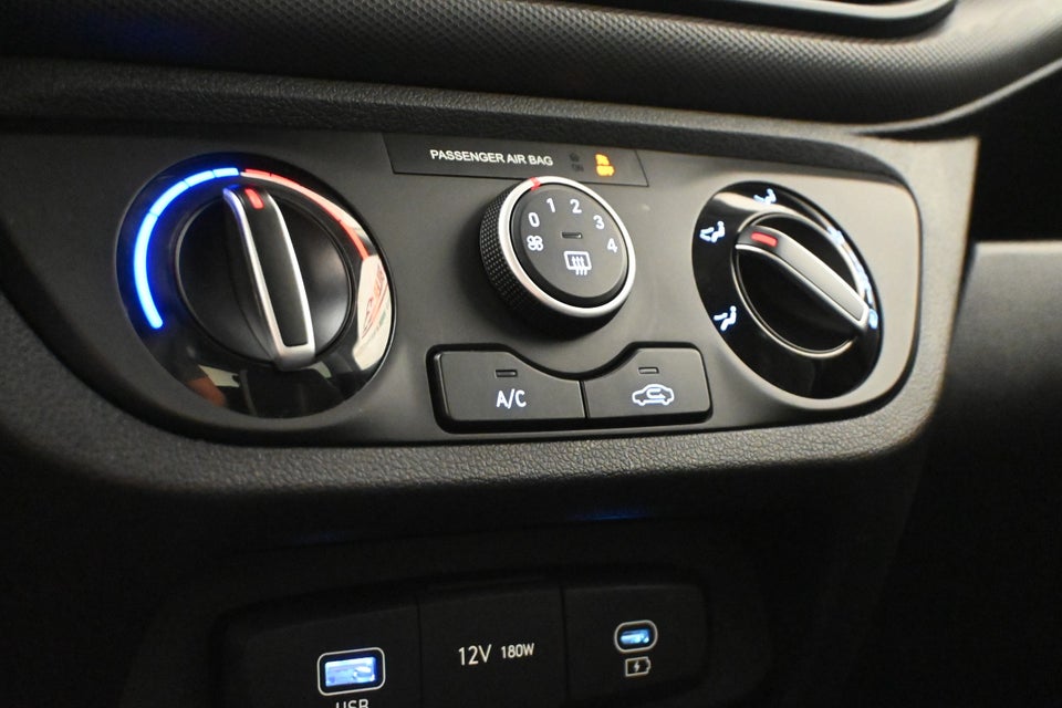 Hyundai i10 1,0 MPi Essential AMT 5d