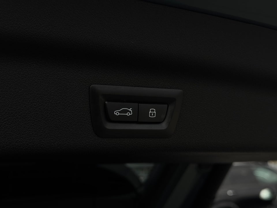 BMW iX1 eDrive20 Fully Charged M-Sport 5d