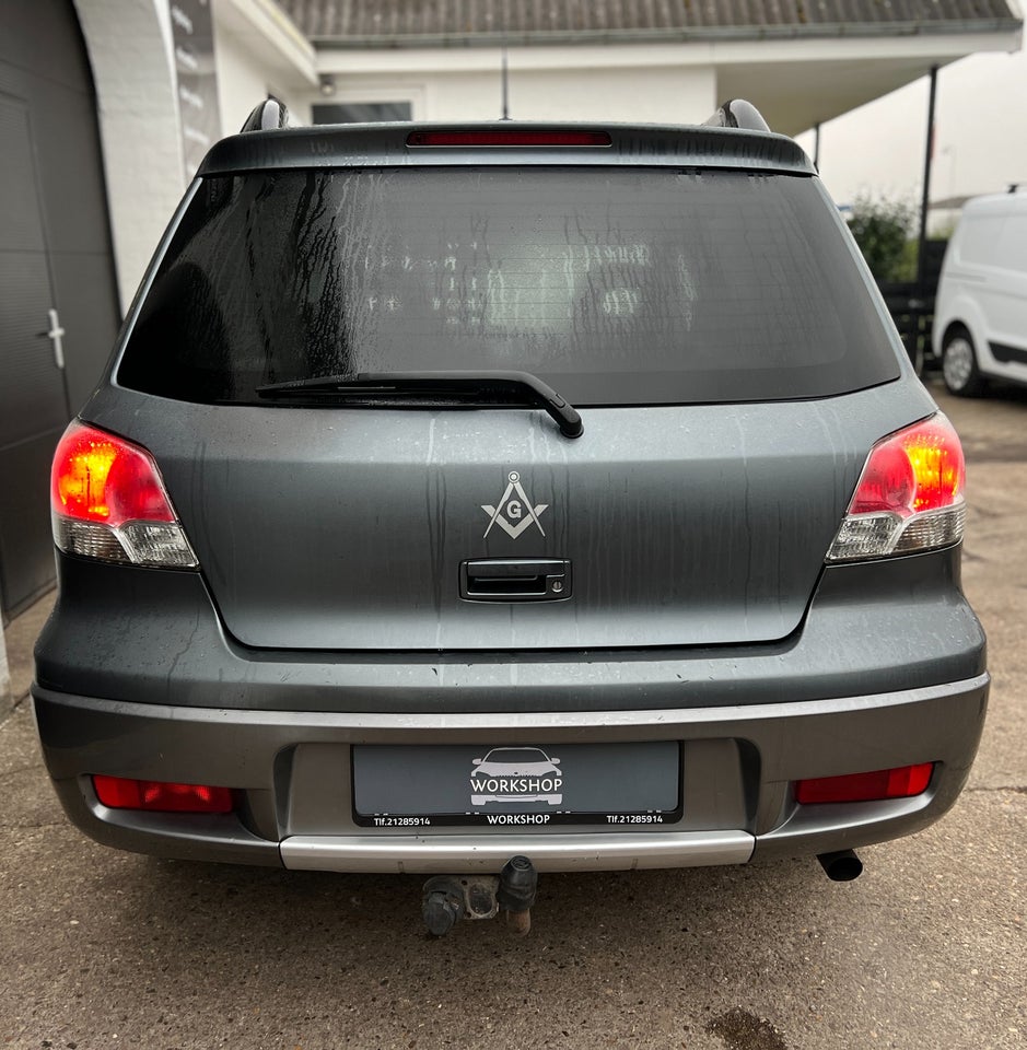 Mitsubishi Outlander 2,0 Comfort 4WD 5d