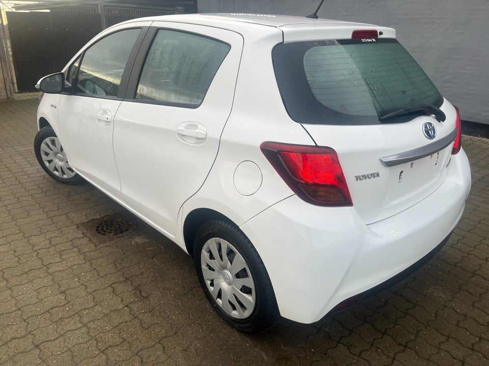 Toyota Yaris 1,5 Hybrid H1 e-CVT 5d