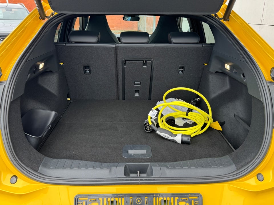 Ford Capri 77 Premium Extended Range 5d