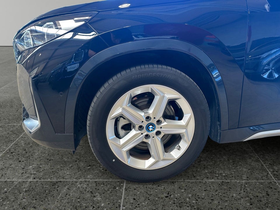 BMW iX1 xDrive30 X-Line 5d