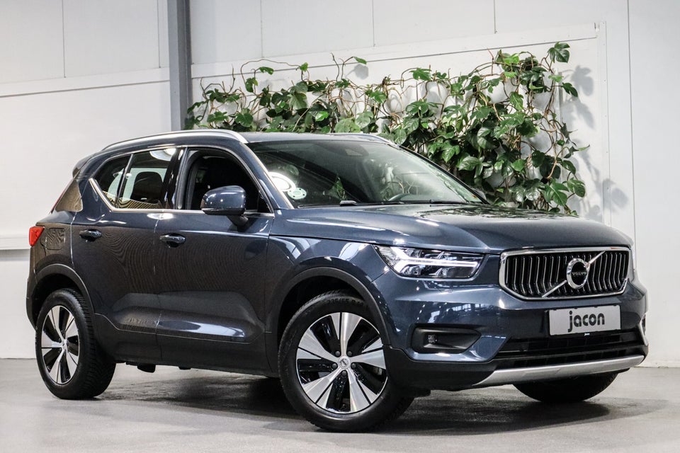 Volvo XC40 1,5 T5 ReCharge Momentum aut. 5d