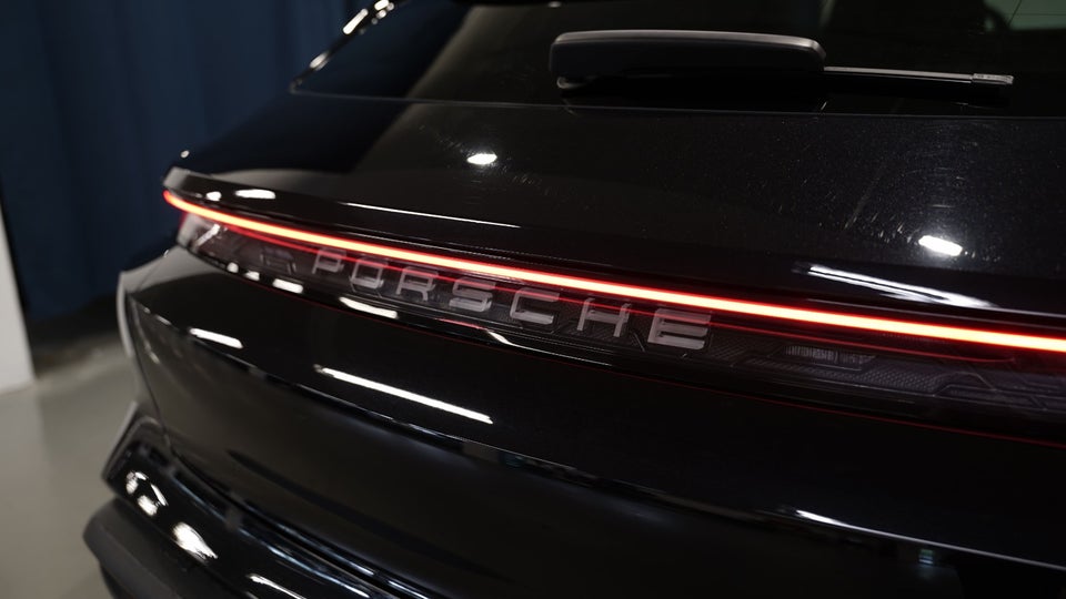 Porsche Taycan 4 Performance+ Cross Turismo 5d