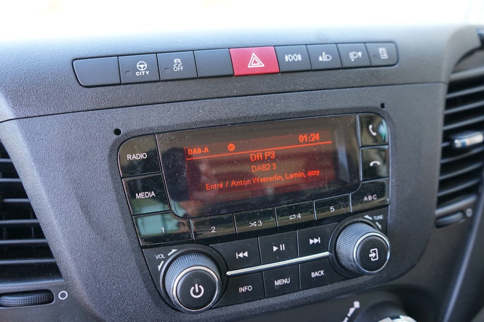 Iveco Daily 2,3 35S14 Alukasse m/lift