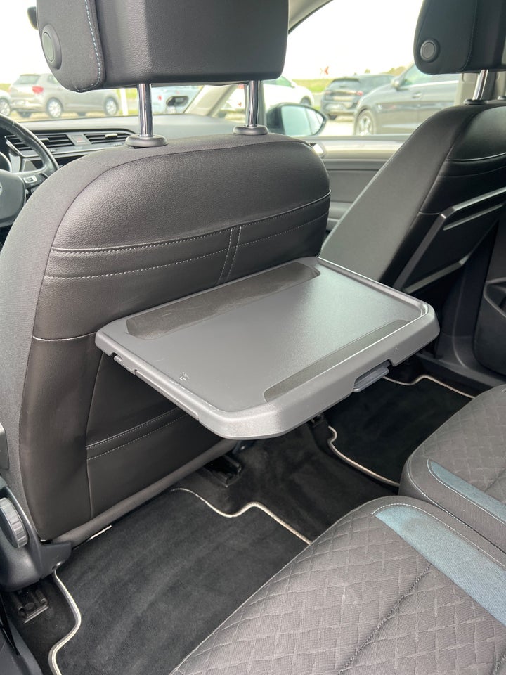 VW Touran 1,6 TDi 115 IQ.Drive DSG 7prs 5d