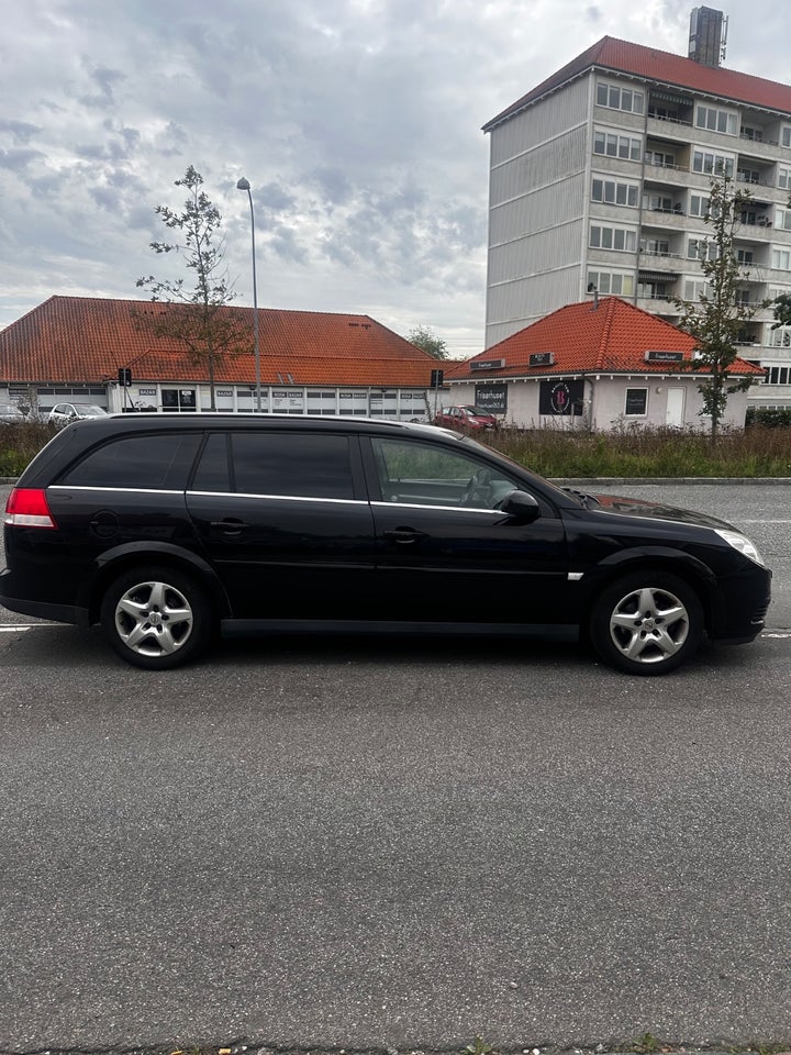 Opel Vectra 1,8 16V 140 Elegance Wagon 5d