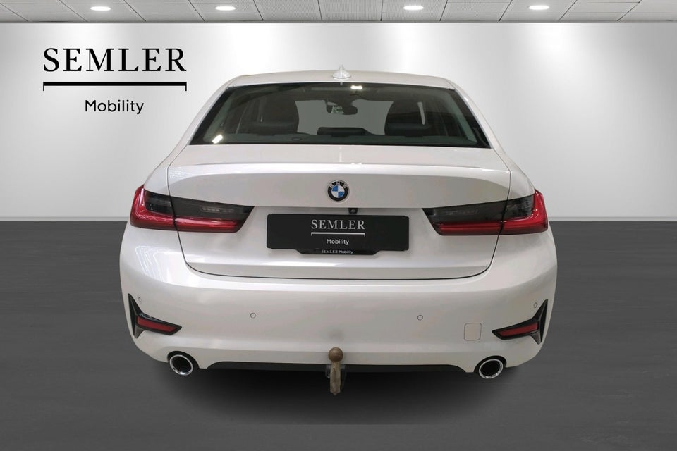 BMW 320d 2,0 Sport Line aut. 4d
