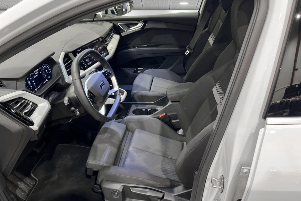 Audi Q4 e-tron 45 S-line 5d