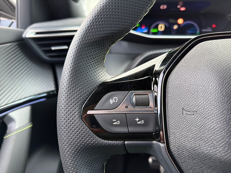 Peugeot e-2008 54 GT 5d