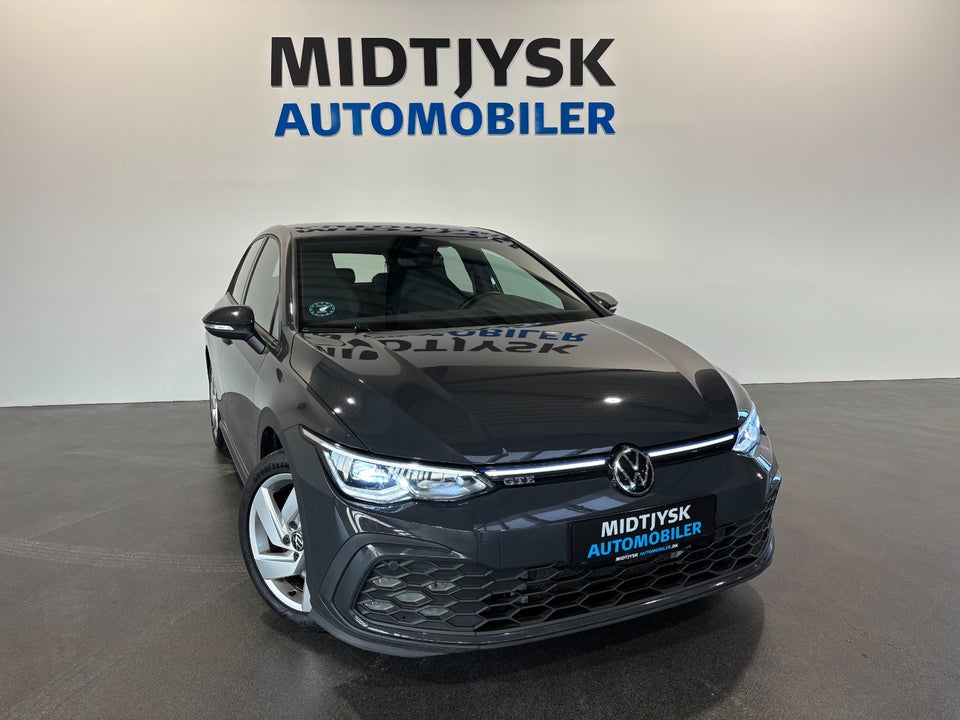 VW Golf VIII 1,4 GTE DSG 5d