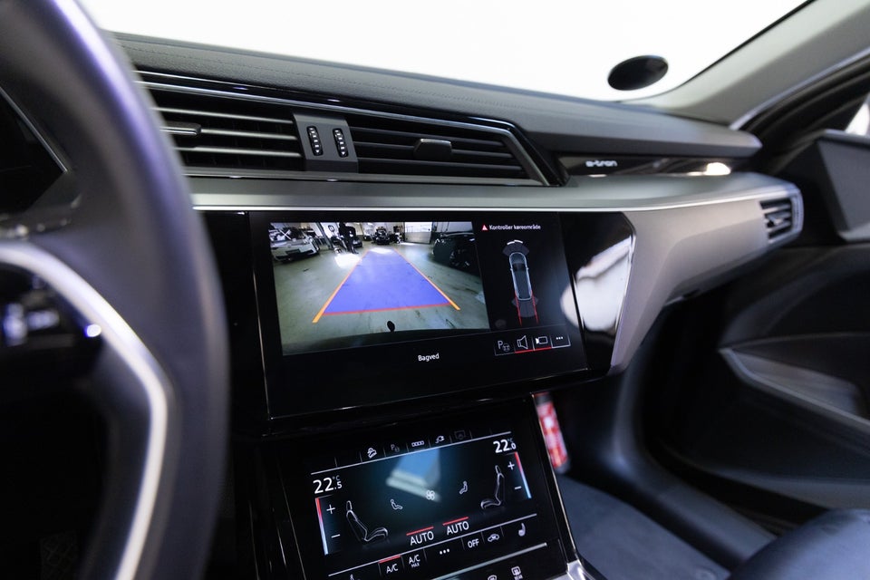 Audi e-tron 55 quattro 5d